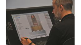 Mit der 3DEXPERIENCE-Plattform können Konstrukteure ein 3D-Konzept entwerfen und als individuelles Verpackungsmodell in nur 30 Minuten testen. (Bild: WestRock)