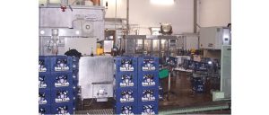 Auf engstem Platz werden beim „Bräu z’Loh“ hochwertige Biere abgefüllt.