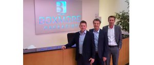 ALPLA erwirbt Boxmore Packaging: Len Engelbrecht (CEO Boxmore), Günther Lehner (CEO ALPLA) und Christoph Riedlsperger (Regional Director for Africa, Middle East and Turkey ALPLA), von links nach rechts. Bild: ALPLA
