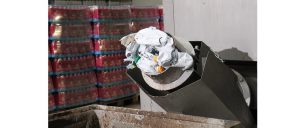 Auswurf bei der HSM PET FluidEx 600.