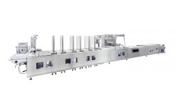Innerhalb des Rahmens arbeiten bei der Thermoformmaschine VMAX standardisierte Module – individuell kombinierbar für maßgeschneiderte Produktionen. Bild: Weber Maschinenbau