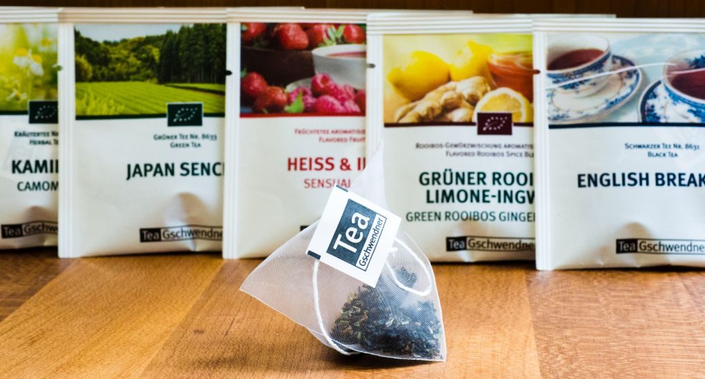 Pyramidenbeutel von TeeGschwendner mit Umverpackung Sappi Guard