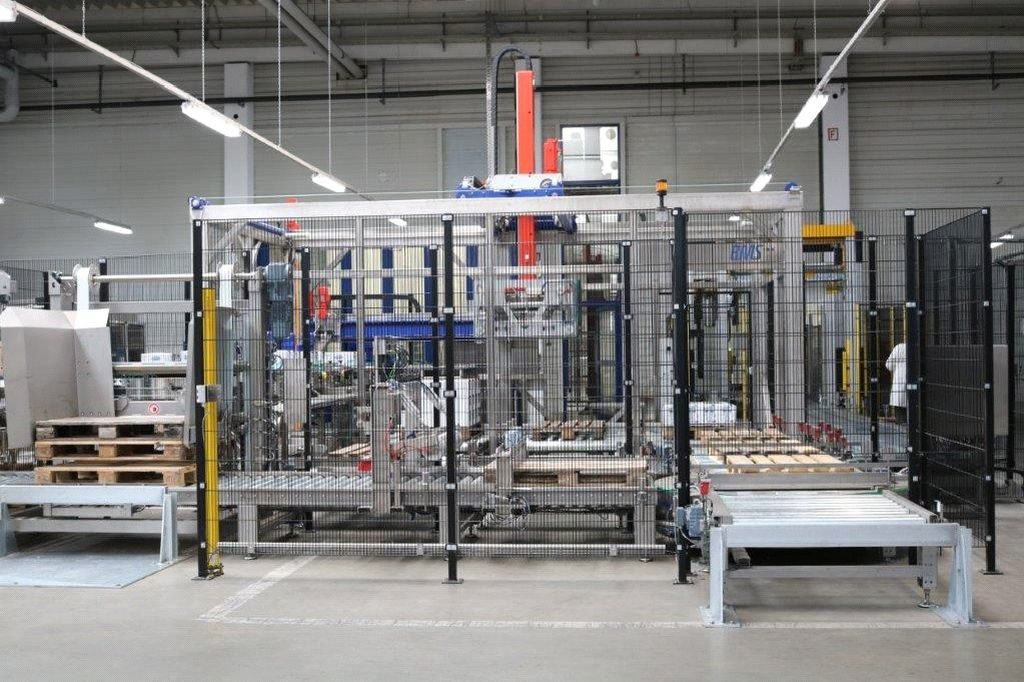 Portalpalettierer bei Fläming Quellen