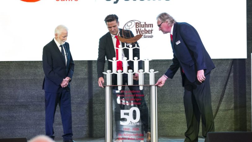 Eine Skulptur zum Jubiläum erhielt Eckhard Bluhm zum Jubiläum