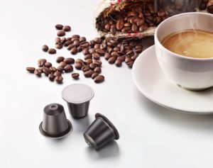 Kompostierbare Kaffeekapsel von Alpla und Golden Compound