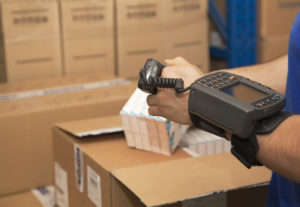 Individual items are consolidated into outer packaging. (Image: istockphoto.com/© travenian)