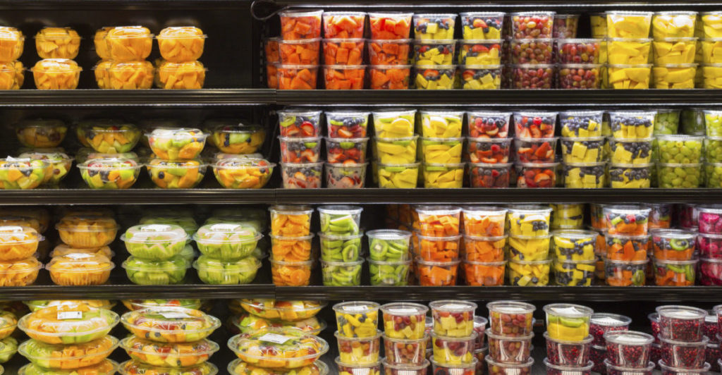 Aktuell noch die Regel: frisches Obst im Selbstbedienungsregal. (Bild: littleny/iStock))