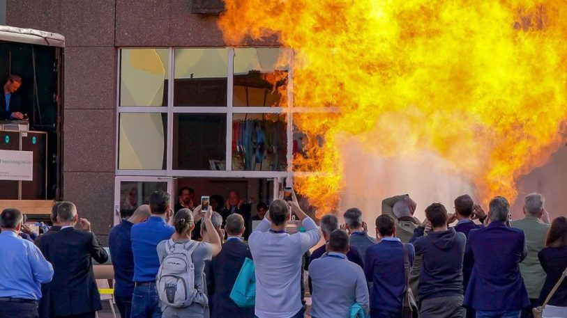 Live-Explosionen auf der SOLIDS und Recycling-Technik 2018 in Dortmund