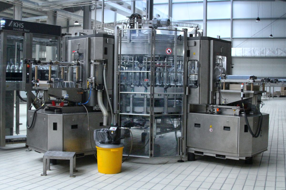 Etikettiermaschine Innoket Neo (Bild: Jermuk Group)