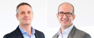 Jörg Brenner, (li.) Kaufmännischer Leiter und Jens Stoll (re.), Leiter Technische Organisation der Gerhard Schubert GmbH verstehen den Preis in als große Auszeichnung für das Lebenswerk des Firmengründers Gerhard Schubert. (Bilder: Gerhard Schubert GmbH)