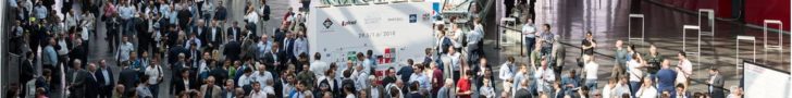 Messe-Besucher auf Ipack-IMA