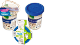 Statt Plastikdeckel gibt es ab November wiederverwendbare Mehrweg-Frischedeckel für Joghurts. (Edeka Zentrale AG & Co. KG)