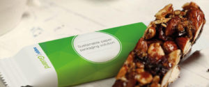 Sappi kooperiert mit verschiedenen Markenartikelherstellern, um erneuerbare papierbasierte Verpackungslösungen zu entwickeln. In diesem Fall mit dem weltgrößten Nahrungsmittelkonzern mit Sitz in der Schweiz. (Bild: Sappi Europe)