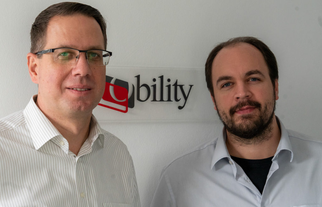 Mit Frank Burrenkopf (links) verstärkt ab 1. Januar 2020 ein Experte mit profundem MIS-/ERP-Know-how das Beraterteam von Obility. Marcus Silber – er kam Mitte 2017 zu Obility – übernimmt die Leitung des Produktmanagements und steht mit seiner umfassenden Praxiserfahrung rund um die Themen Smart MIS, E-Commerce und Web-to-Print weiterhin Obility-Chefentwickler Werner Jung zur Seite. (Bild: Obility GmbH)