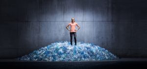 Bei der Herstellung der nachhaltigen Sportkollektion setzt Kaufland auf recyceltes Plastik - beispielsweise aus PET-Flaschen. (Bild: Kaufland)