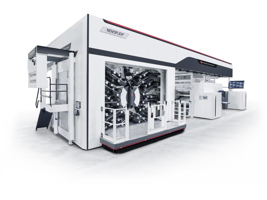 Mehr als 1.500 Besucher im W&H Print Technology Center in Lengerich verfolgten in Live-Demos während der K 2019 einen neuen Qualitätsstandard für den High Speed Flexodruck. (Bild: Flint Group)