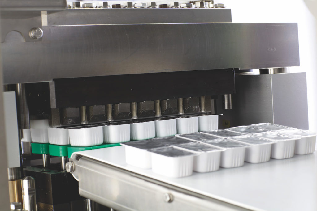 Die IMA S.p.A. hat 60 Prozent ihrer Anteile an der IMA Dairy & Food inklusive des Aseptic Competence Center an den neuen Anteilseigner und Partner Thomas Becker verkauft. Zur Neuausrichtung und Steigerung der Profitabilität treten die Marken Erca, Gasti und Hassia wieder eigenständig am Markt auf. (Bild: IMA Dairy & Food)