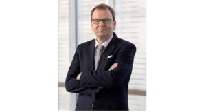 Dr. Johannes T. Grobe - Geschäftsführer Sales und Service beim Maschinenbauer
