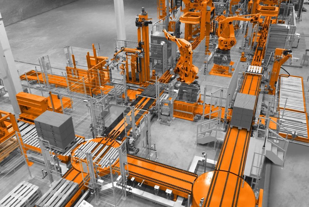 MSK Komplettsystem: Palettieren, Verpacken, Etikettieren und Fördern aus einer Hand