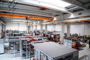 Seit Anfang dieses Jahres verfügt der Geschäftsbereich Nonwovens über weitere 1.600 Quadratmeter Montagefläche. (Bild: Optimaa)