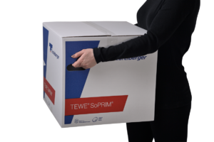 Die Box ist mit vier Griffen ausgestattet, mit deren Hilfe ergonomische Bewegungen einfacher und sicherer werden.