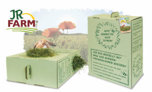 Erntefrisches Heu in Graspapier-Verpackung