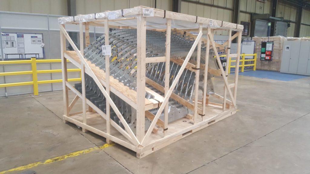 GOLD: Transportverpackung für PKW Seitenwände (G.Gühring)