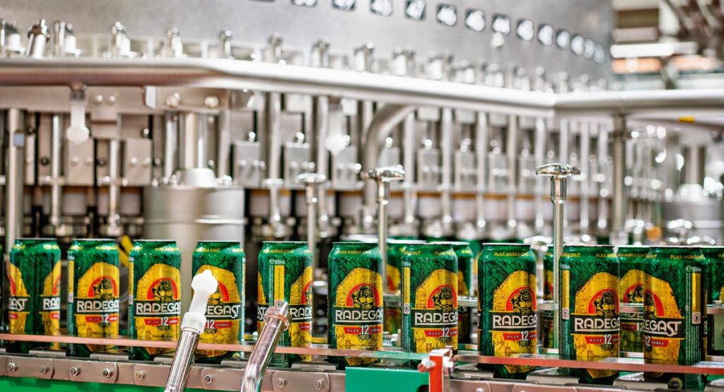 Dosenabfüllung mit KHS Innofill Can DVD bei der Brauerei Radegast