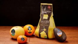 Jetzt bei Edeka erhältlich: Grapefruits und Zitronen mit der Apeel-Schutzschicht.