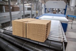 Umreifung mit Ultraschall Die SoniXs UATRI-2 XT sichert Packstücke mit der zuverlässigen Ultraschalltechnologie