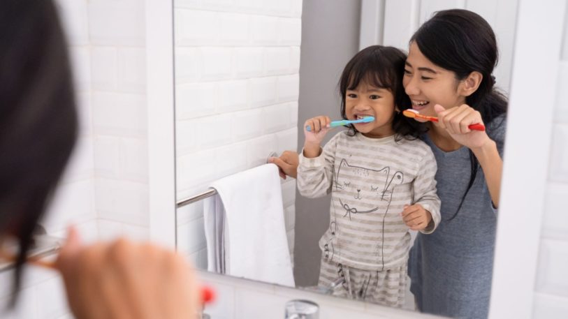 nachhaltige Zahnbürsten und Zahnpastatuben von GSK Consumer Healthcare