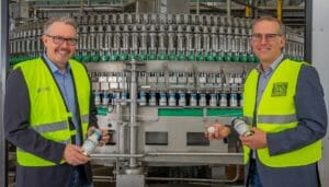 Dirk Dünnhaupt (l.), KHS-Vertriebsmanager für Nordrhein-Westfalen, und Steffen Krauß, Leiter Technik Dortmunder Brauereien