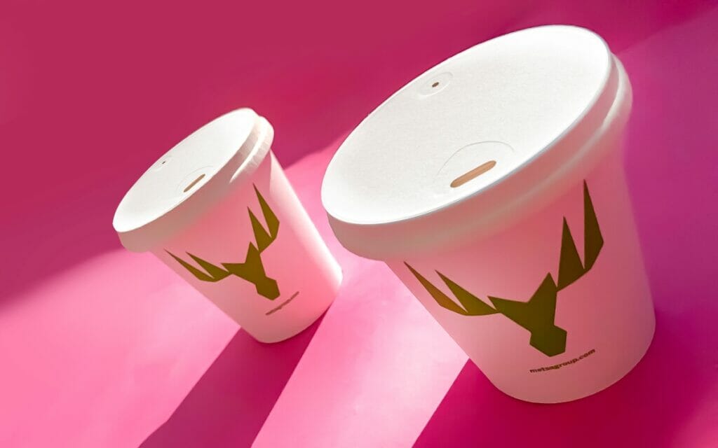 Neuer recycelbarer Kartondeckel für Getränke