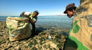 Henkel unterstützt laufende Projekte der Plastic Bank in Haiti, auf den Philippinen und in Indonesien.