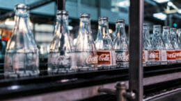 Coca-Cola baut Mehrweg aus