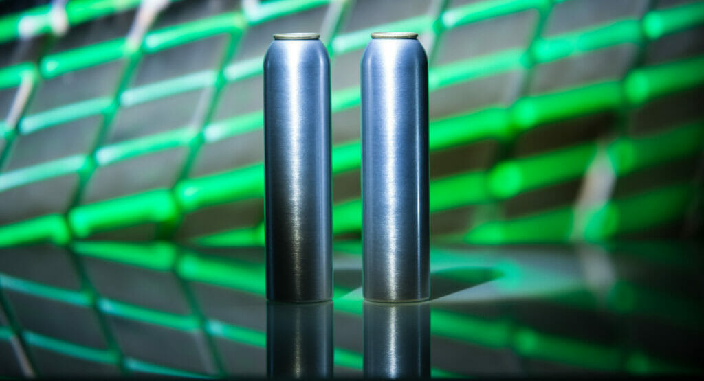 Zwei Aerosoldosen Bild: Aerobal