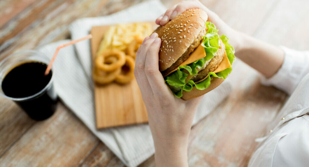 Fast Food Gericht kippt Tübinger Verpackungssteuer