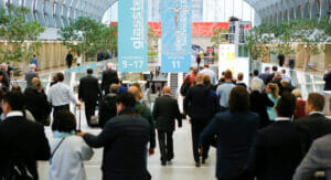Bild von Menschen bei der Messe