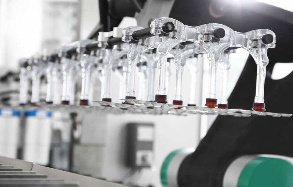 Bild von einer Verpackungsmaschine mit Blisterverpackungen