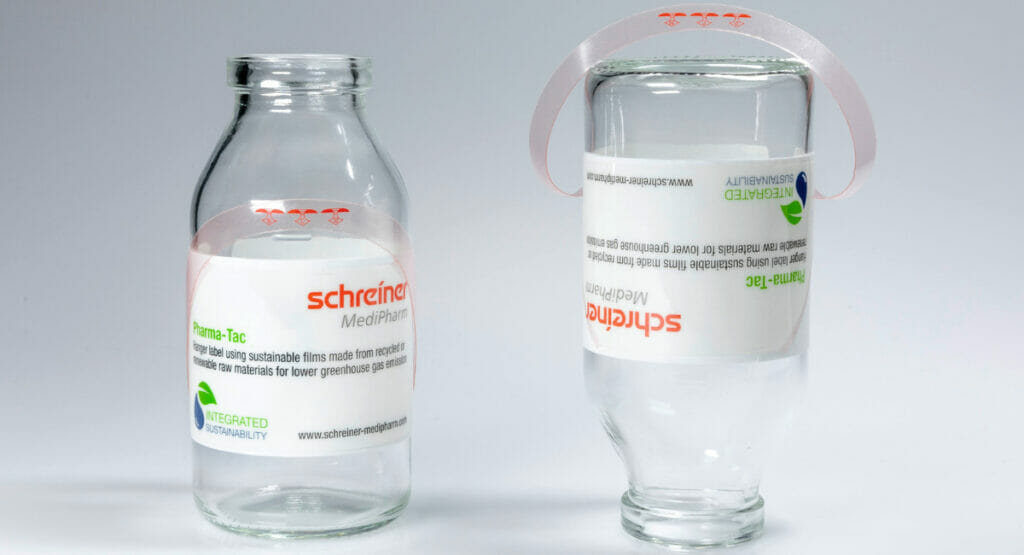 Bild von Infusionslösungen mit einem Label mit integriertem Aufhängebügel