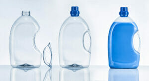Bild von drei unterschiedlichen Flaschen für flüssige Produkte