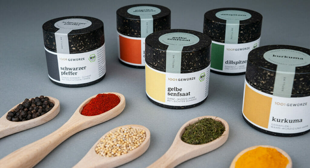 Fünf von design for human nature entworfene Gewürzverpackungen für 1001 Gewürze.