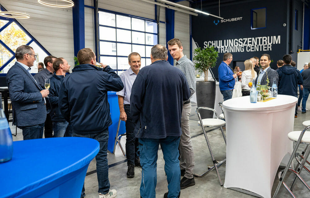 By expanding their training programme, Schubert wants to counter the lack of trained professionals and offer customers individual support.