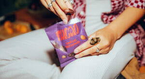 Schokoladenprodukte von nucao sind nun in einer Primärverpackung aus Papier von Koehler Paper verpackt.