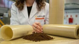 As part of the WaysTUP! project, Aimplas has produced a plastic wrap from coffee grounds. (Image: Aimplas)