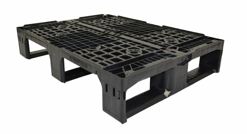 Die Kunststoffpalette von Gamma-Wopla eignet sich für die Kommissionierung und den Transport