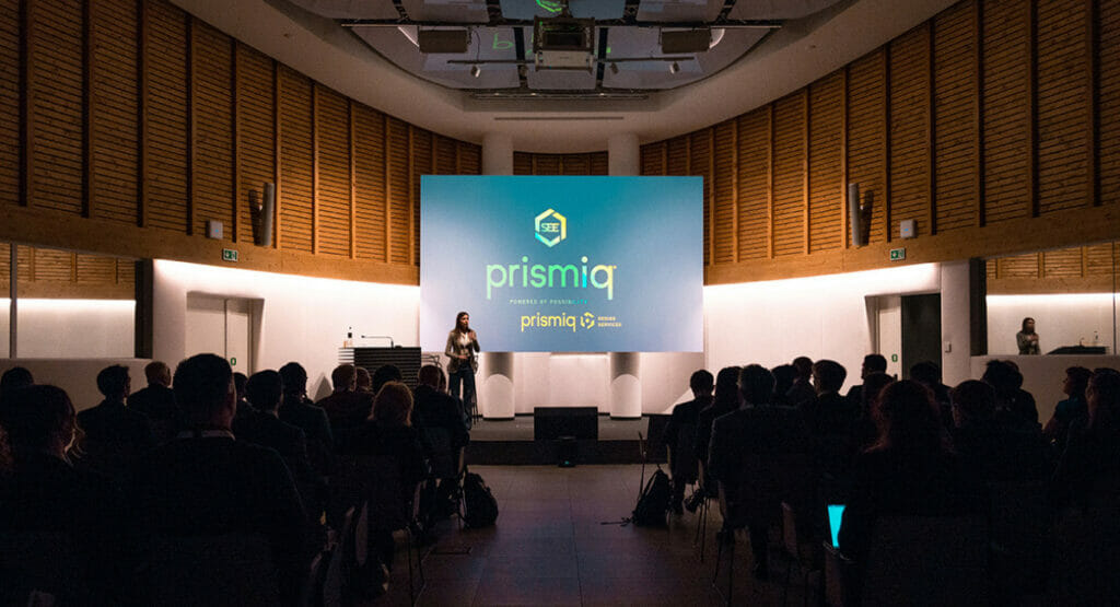 Beim europäischen Launch von prismiq lauschte das Publikum Alessandra Secchi und anderen Experten zu Themen rund um die digitale Verpackung.