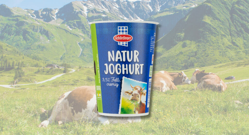 Die Molkerei Berglandmilch setzt als erstes Unternehmen die neuen Greiner-Becher ein.