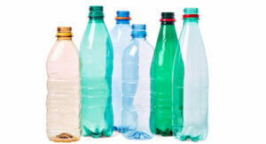 rPET ist gefragt und kommt bei PET-Getränkeflaschen vermehrt zum Einsatz.