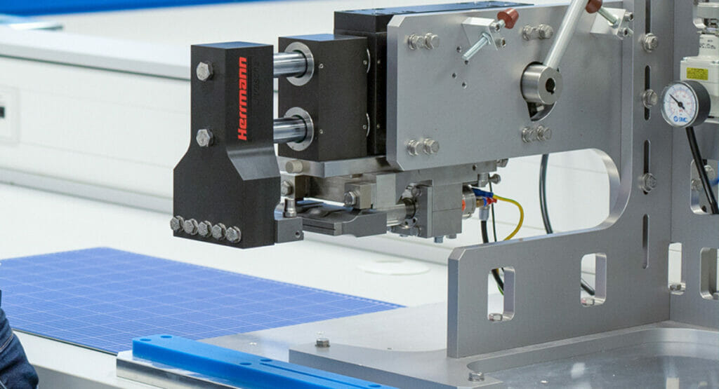 Hermann Ultraschall zeigt das US Top Seal Modul auf der interpack 2023